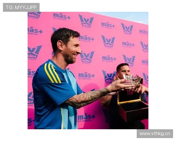 梅西霸气十足携家眷豪华包厢见证阿根廷迈阿密奏凯